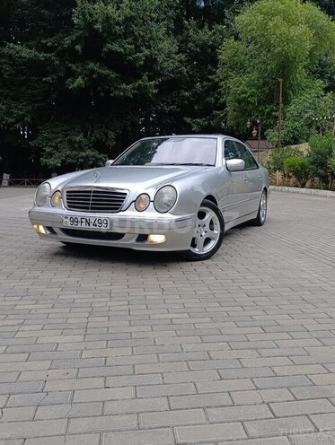Mercedes E 270 2001, 323,186 km - 2.7 l - Masallı