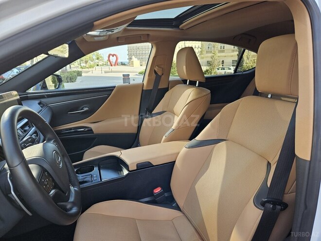 Lexus ES 300h 2023, 23,000 km - 2.5 l - Bakı