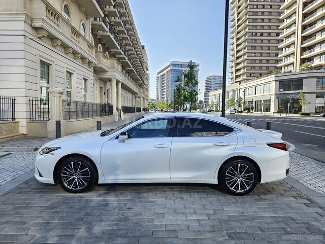 Lexus ES 300h 2023, 23,000 km - 2.5 l - Bakı