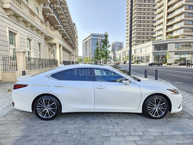 Lexus ES 300h 2023, 23,000 km - 2.5 l - Bakı