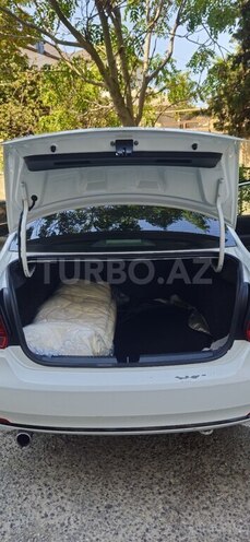 Volkswagen Polo 2018, 216,000 km - 1.6 l - Bakı