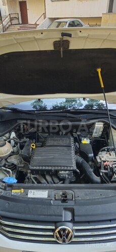 Volkswagen Polo 2018, 216,000 km - 1.6 l - Bakı