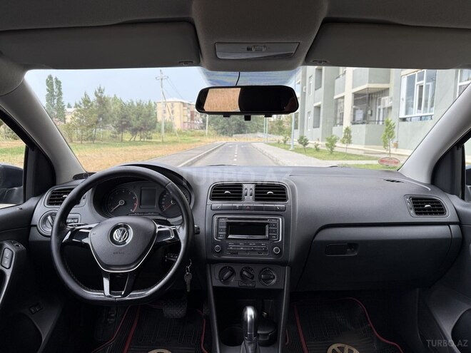 Volkswagen Polo 2015, 184,320 km - 1.6 л - Lənkəran