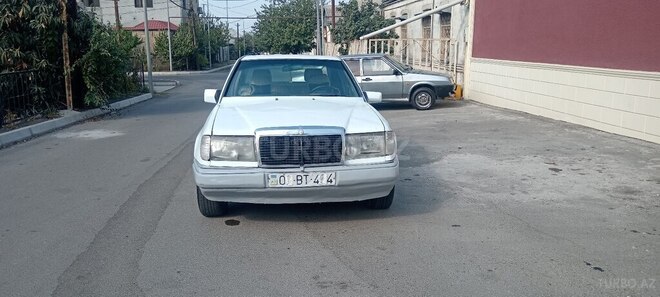 Mercedes E 250 1987, 332,500 km - 2.5 л - Gəncə