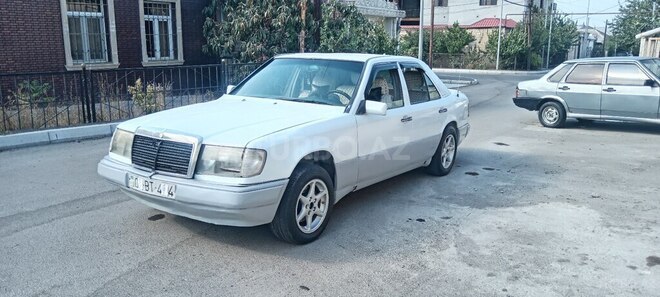 Mercedes E 250 1987, 332,500 km - 2.5 л - Gəncə