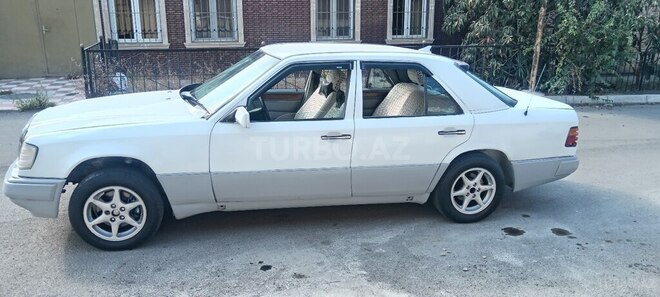 Mercedes E 250 1987, 332,500 km - 2.5 л - Gəncə