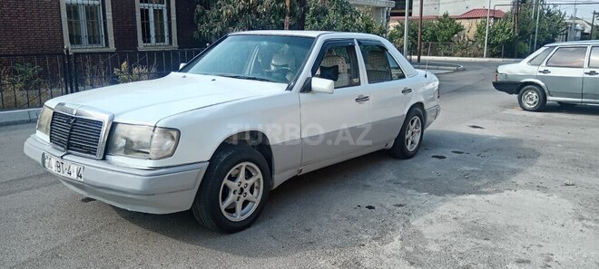 Mercedes E 250 1987, 332,500 km - 2.5 л - Gəncə
