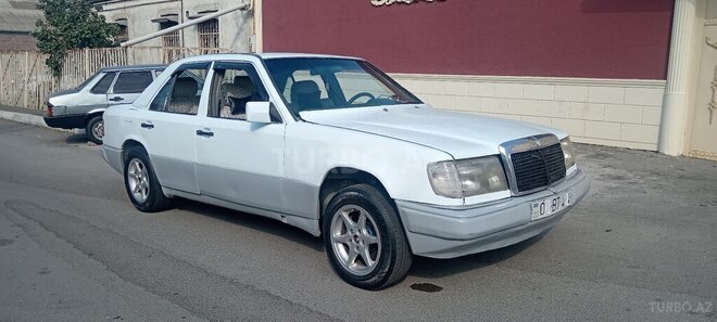 Mercedes E 250 1987, 332,500 km - 2.5 л - Gəncə