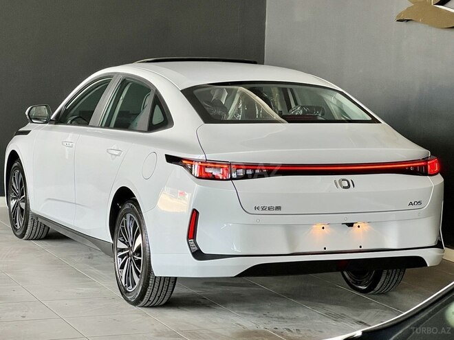Changan Qiyuan A05-14