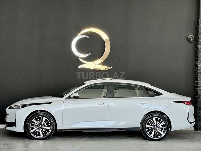 Changan Qiyuan A05-10