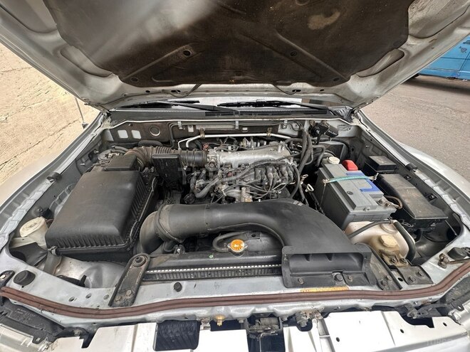 Mitsubishi Pajero 2003, 224,000 km - 3.0 l - Qazax