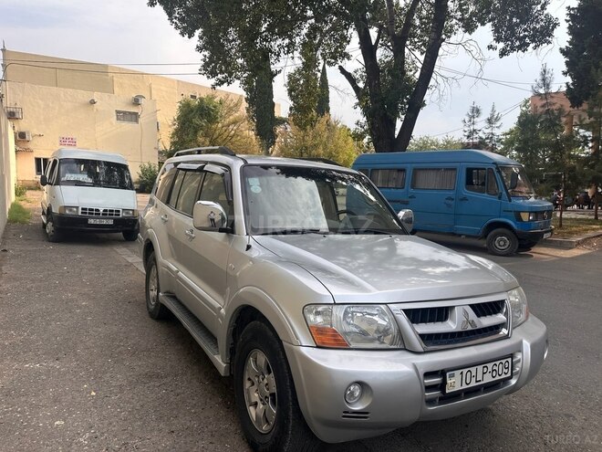 Mitsubishi Pajero 2003, 224,000 km - 3.0 l - Qazax