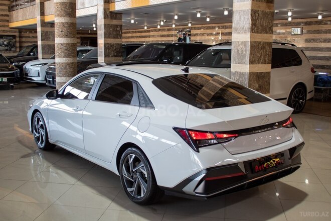 Hyundai Elantra 2024, 2,000 km - 1.6 л - Bakı