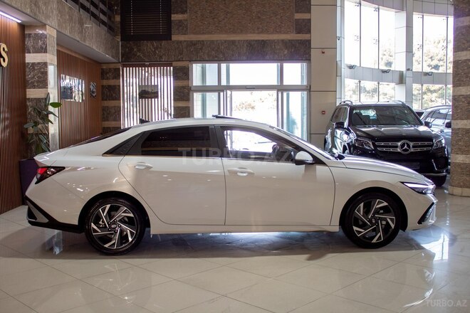 Hyundai Elantra 2024, 2,000 km - 1.6 л - Bakı