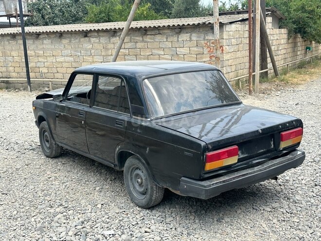 LADA (VAZ) 2107 2010, 150,000 km - 1.6 л - Salyan