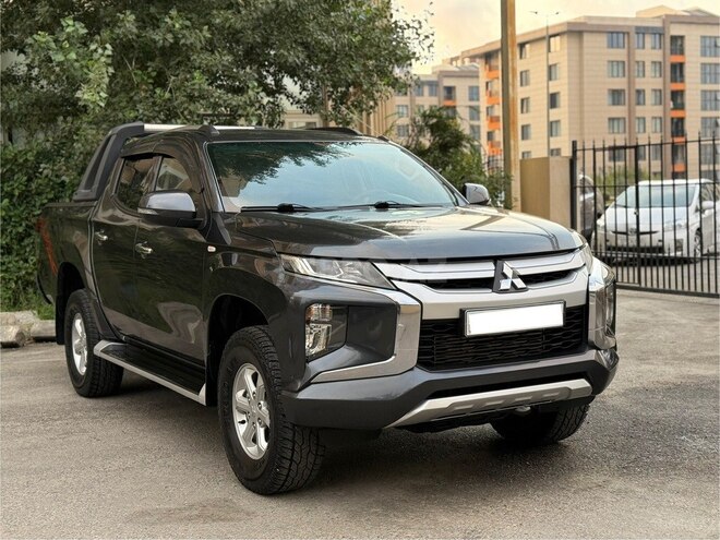 Mitsubishi L200 2023, 97,000 km - 2.4 l - Bakı