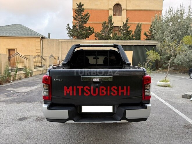 Mitsubishi L200 2023, 97,000 km - 2.4 l - Bakı