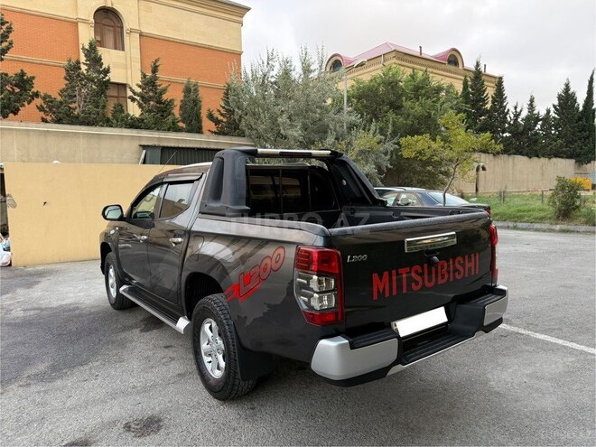 Mitsubishi L200 2023, 97,000 km - 2.4 l - Bakı