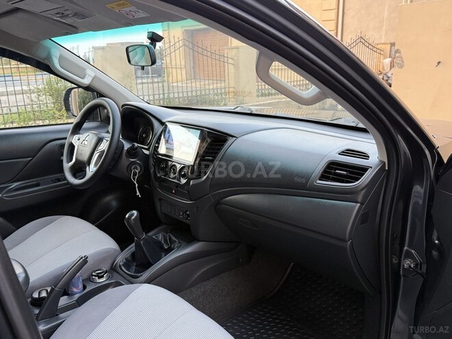 Mitsubishi L200 2023, 97,000 km - 2.4 l - Bakı