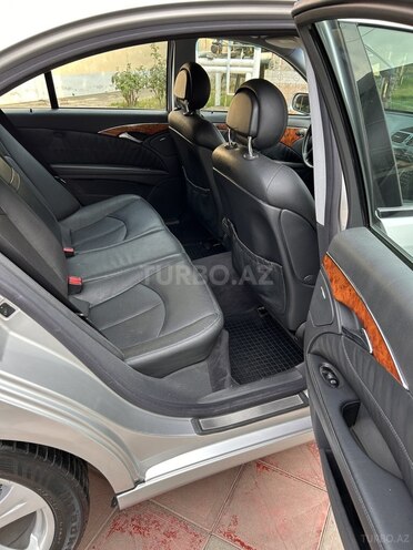 Mercedes E 240 2004, 359,000 km - 2.6 l - Masallı