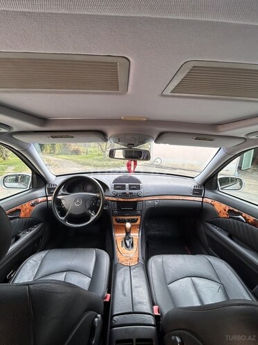 Mercedes E 240 2004, 359,000 km - 2.6 l - Masallı