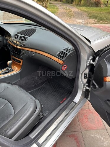 Mercedes E 240 2004, 359,000 km - 2.6 l - Masallı