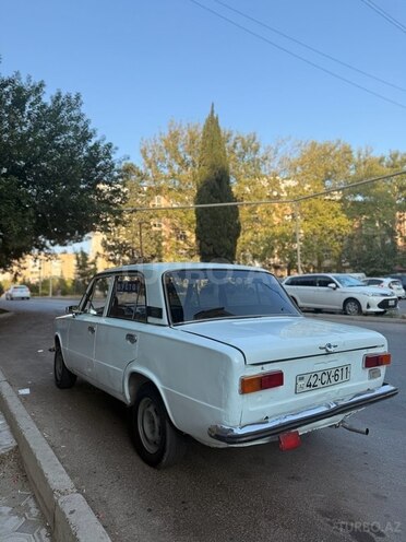 LADA (VAZ) 21011 1984, 400,000 km - 1.3 l - Bakı