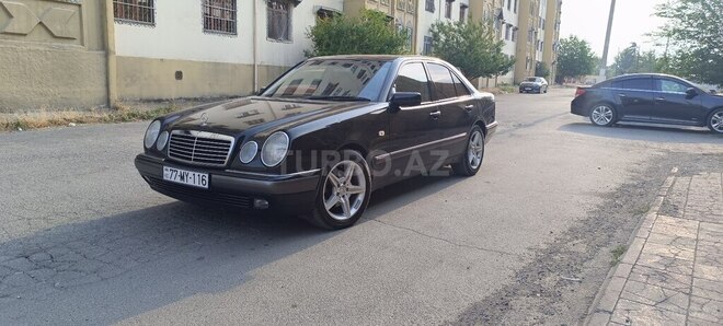 Mercedes E 240 1999, 100,473 km - 2.4 l - Gəncə
