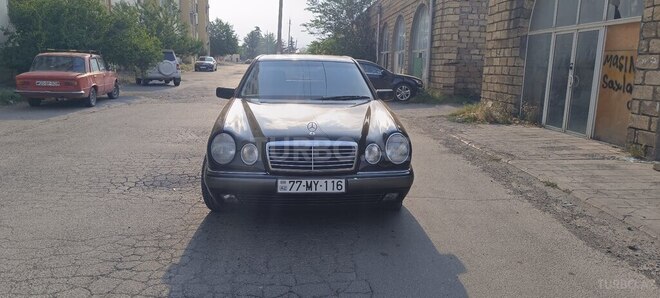 Mercedes E 240 1999, 100,473 km - 2.4 l - Gəncə