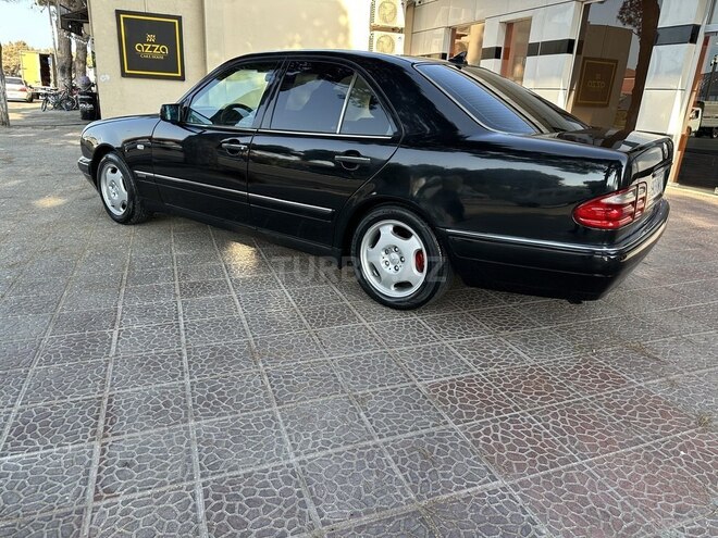 Mercedes E 240 1998, 321,123 km - 2.4 l - Bakı