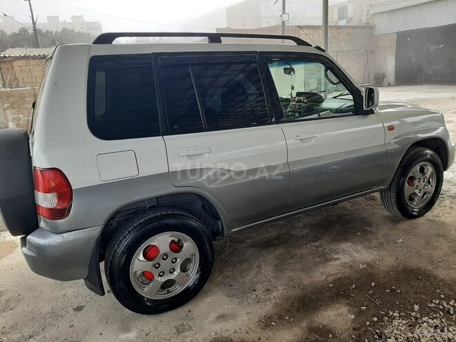 Mitsubishi Pajero io 2000, 500,000 km - 2.0 л - Bakı