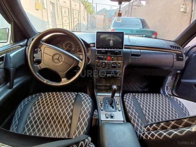 Mercedes E 230 1997, 172,665 km - 2.3 l - Xırdalan