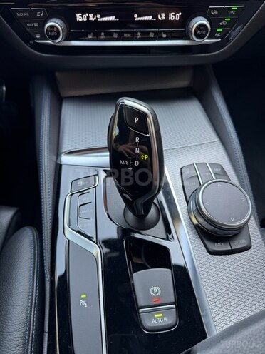BMW 530 2019, 49,600 km - 2.0 л - Bakı