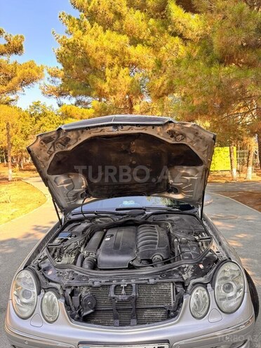 Mercedes E 270 2004, 350,000 km - 2.7 l - Bakı