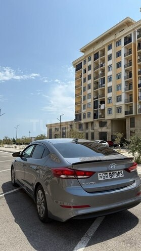 Hyundai Elantra 2018, 217,261 km - 2.0 l - Bakı