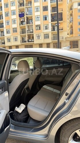 Hyundai Elantra 2018, 217,261 km - 2.0 l - Bakı