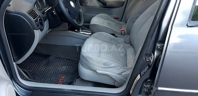 Volkswagen Jetta 2004, 189,000 km - 2.0 l - Bakı