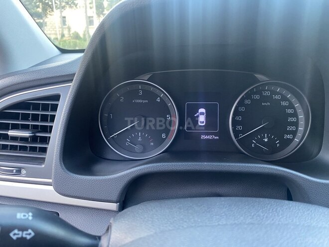 Hyundai Avante 2015, 254,400 km - 1.6 l - Bakı