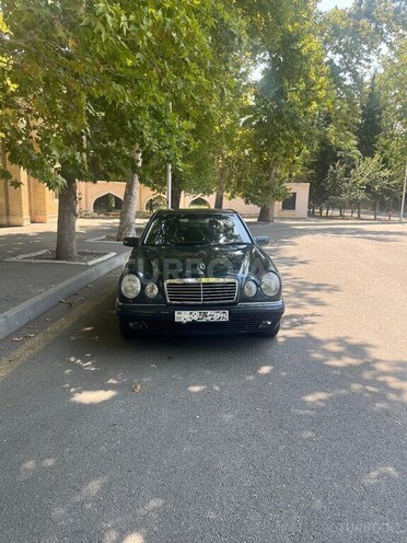 Mercedes E 240 1999, 493,000 km - 2.4 l - Mingəçevir