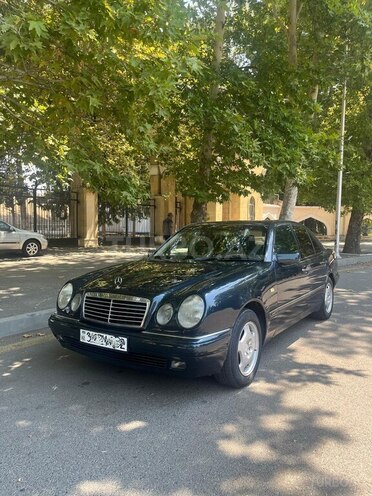 Mercedes E 240 1999, 493,000 km - 2.4 l - Mingəçevir