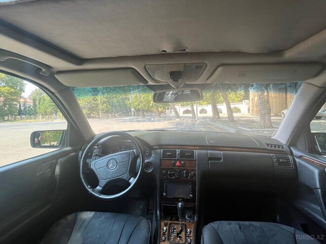 Mercedes E 240 1999, 493,000 km - 2.4 l - Mingəçevir
