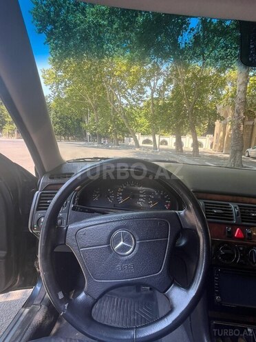 Mercedes E 240 1999, 493,000 km - 2.4 l - Mingəçevir