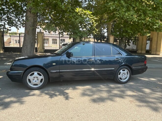 Mercedes E 240 1999, 493,000 km - 2.4 l - Mingəçevir