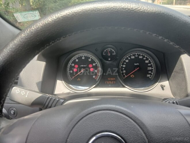 Opel Astra 2009, 173,123 km - 1.4 l - Şəki