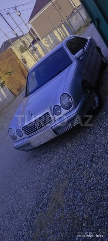 Mercedes E 200 1995, 389,000 km - 2.0 l - Bakı