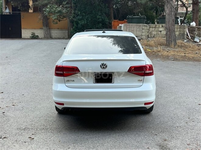 Volkswagen Jetta 2015, 132,450 km - 1.8 l - Bakı
