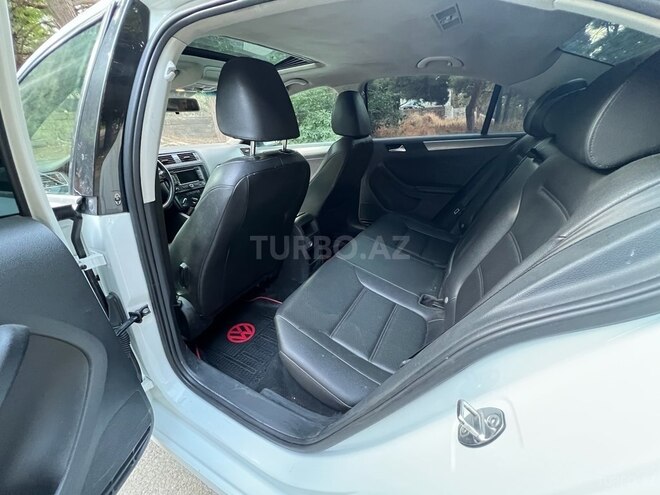 Volkswagen Jetta 2015, 132,450 km - 1.8 l - Bakı