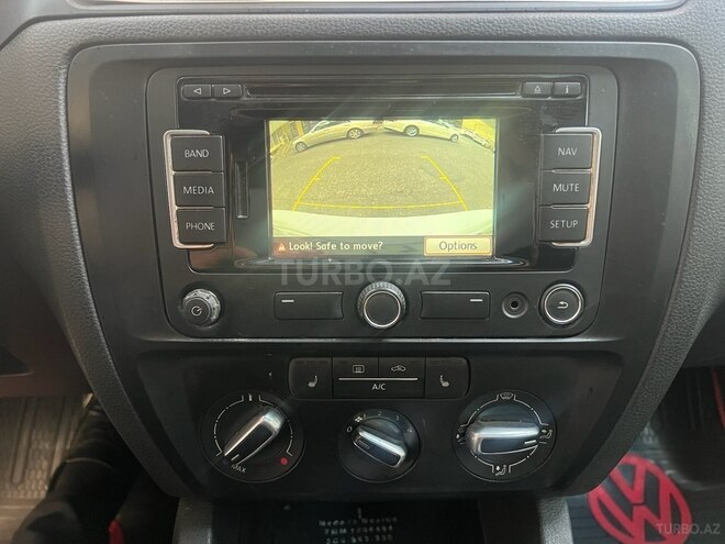 Volkswagen Jetta 2015, 132,450 km - 1.8 l - Bakı