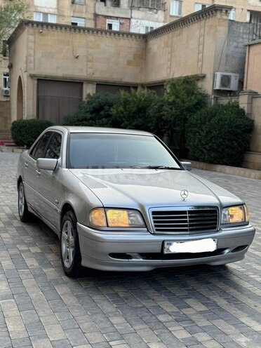 Mercedes C 200 2000, 236,846 km - 2.0 l - Bakı