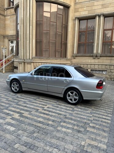 Mercedes C 200 2000, 236,846 km - 2.0 l - Bakı